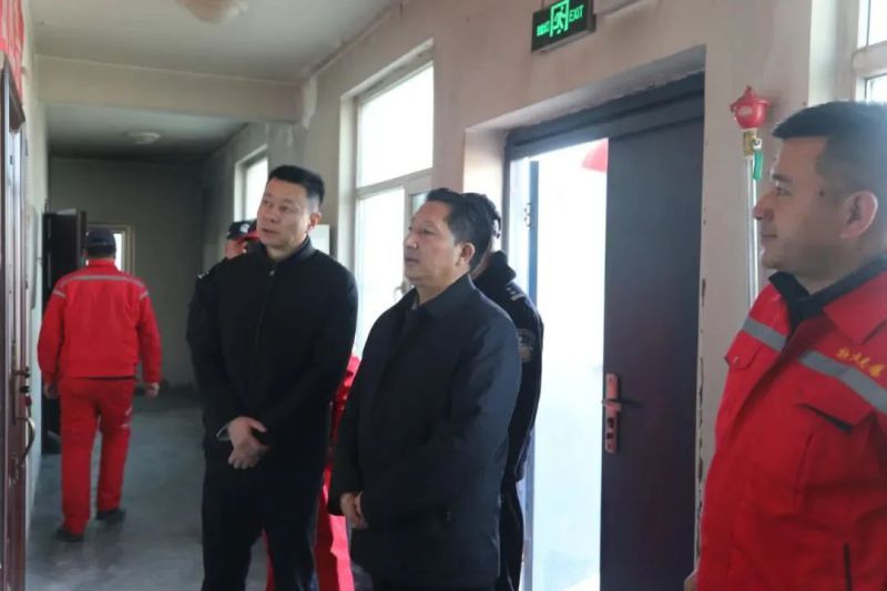 格尔木市领导莅临民爆公司督导检查节前安全生产工作