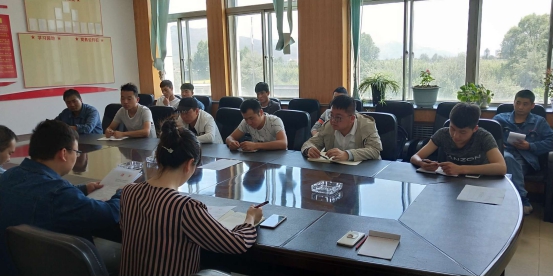 学习宣传贯彻团的十八大精神热潮向基层一线延伸